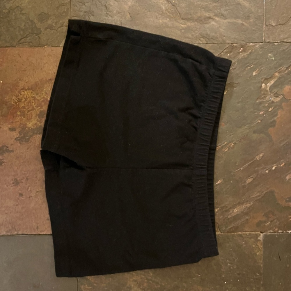 Black shorts,(10/12)